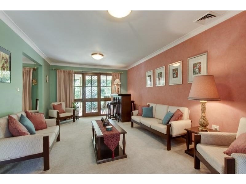 28 Rutherglen Avenue, Northmead NSW 2152