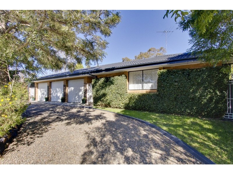 81 Joseph Banks Drive, Kings Langley NSW 2147