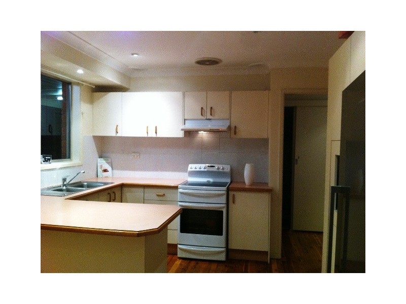 4 Churchill Drive, Winston Hills NSW 2153