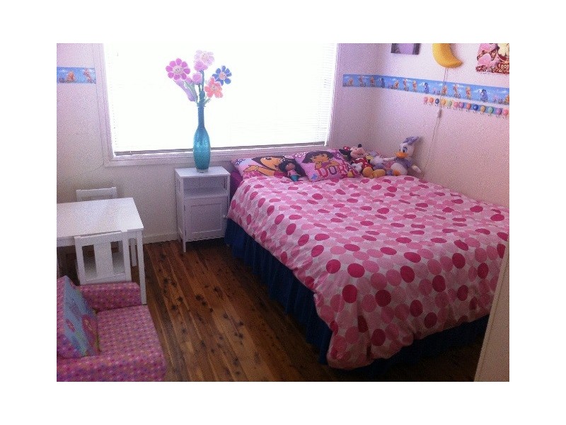 4 Churchill Drive, Winston Hills NSW 2153