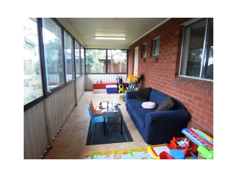 4 Churchill Drive, Winston Hills NSW 2153