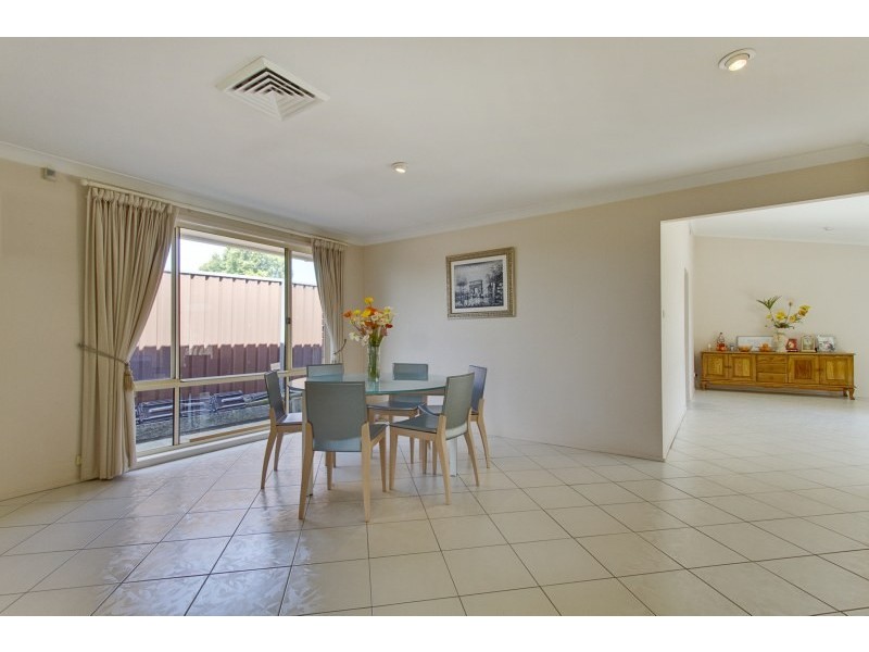19 Forum Crescent, Baulkham Hills NSW 2153