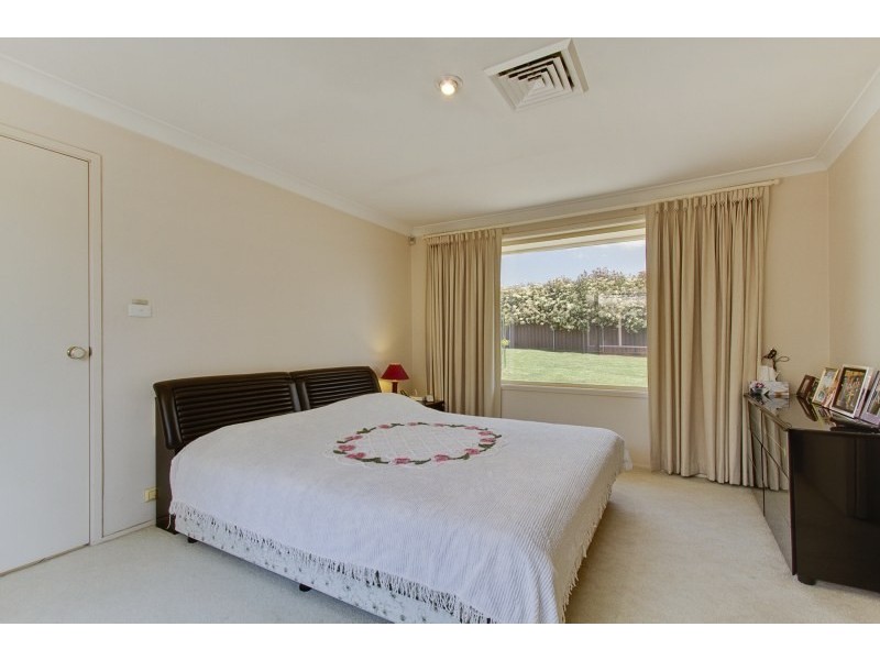 19 Forum Crescent, Baulkham Hills NSW 2153