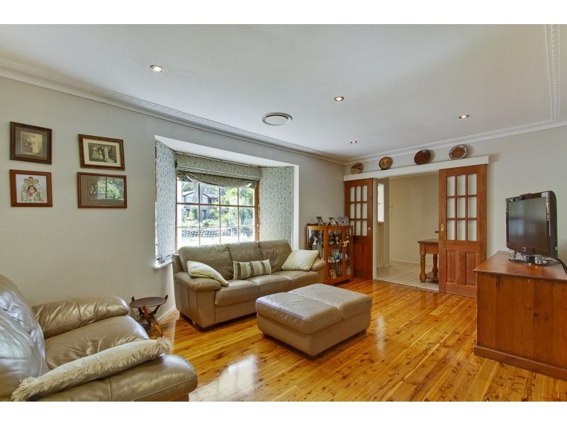 33 Roxborough Park Road, Baulkham Hills NSW 2153