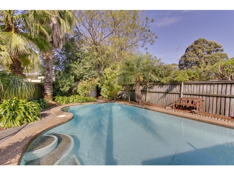 33 Roxborough Park Road, Baulkham Hills NSW 2153