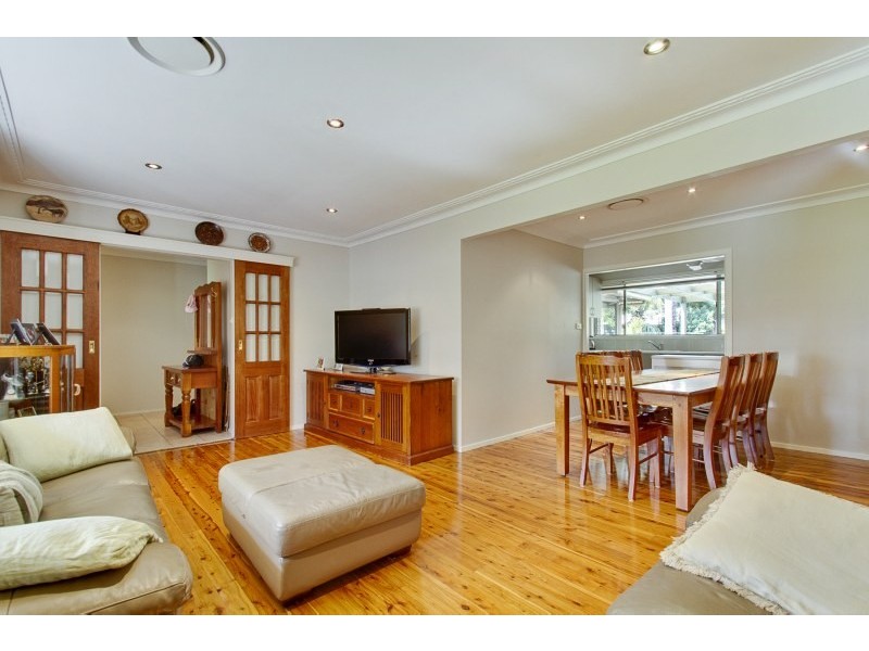 33 Roxborough Park Road, Baulkham Hills NSW 2153