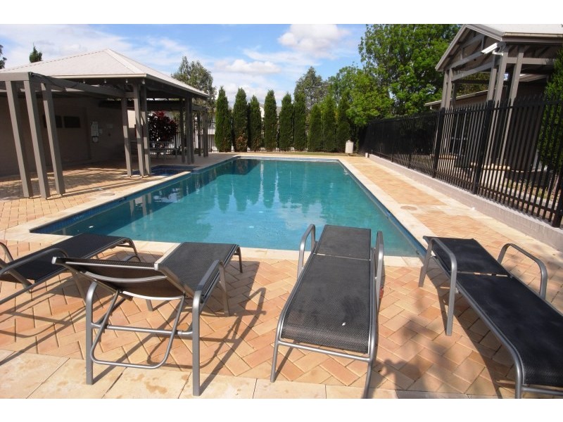 4 Castleford Terrace, Stanhope Gardens NSW 2768