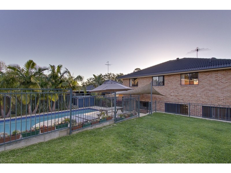 8 Kelvin Grove, Winston Hills NSW 2153