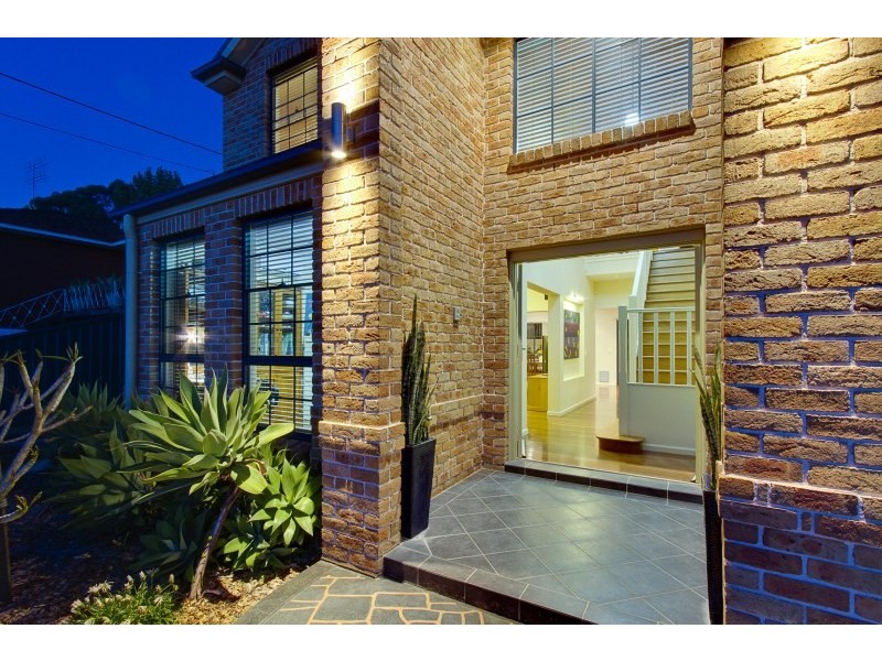 8 Kelvin Grove, Winston Hills NSW 2153
