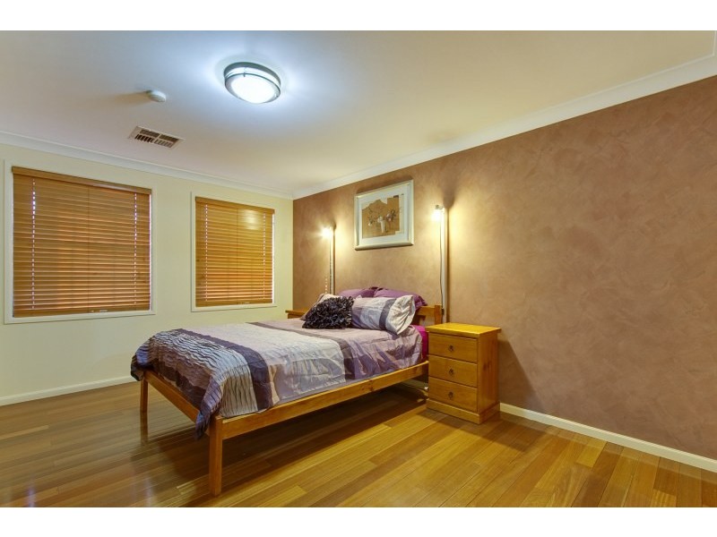 8 Kelvin Grove, Winston Hills NSW 2153