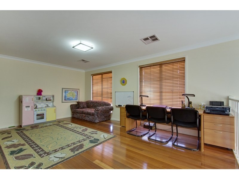 8 Kelvin Grove, Winston Hills NSW 2153