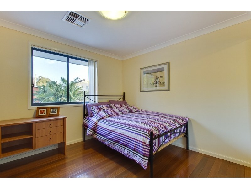 8 Kelvin Grove, Winston Hills NSW 2153