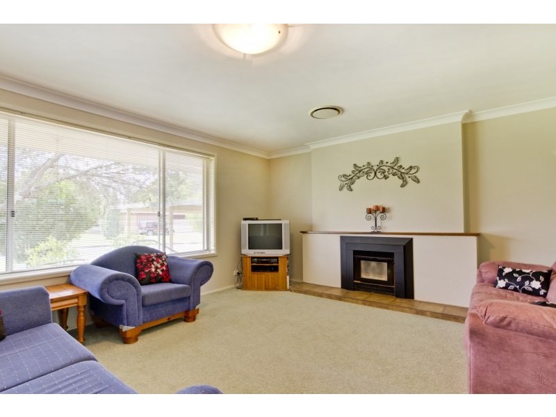 19 Karabil Crescent, Baulkham Hills NSW 2153