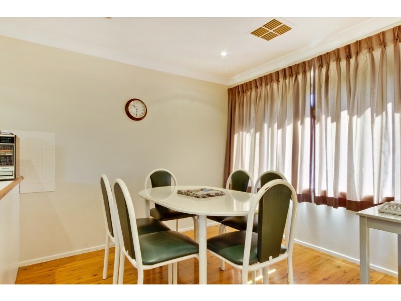 6 Woodlawn Drive, Toongabbie NSW 2146