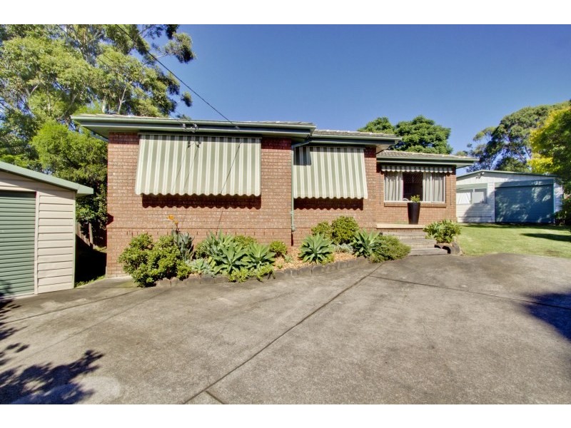 6 Woodlawn Drive, Toongabbie NSW 2146