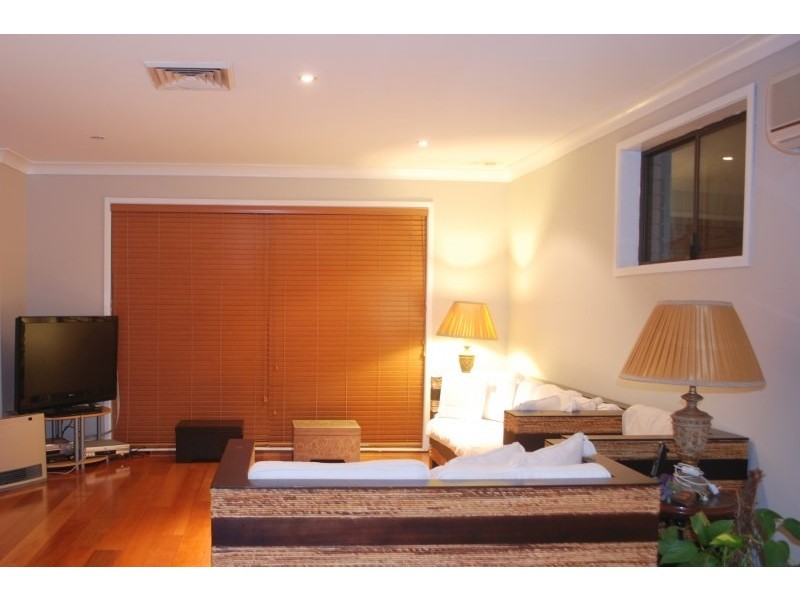 5 Grevillea Grove, Baulkham Hills NSW 2153