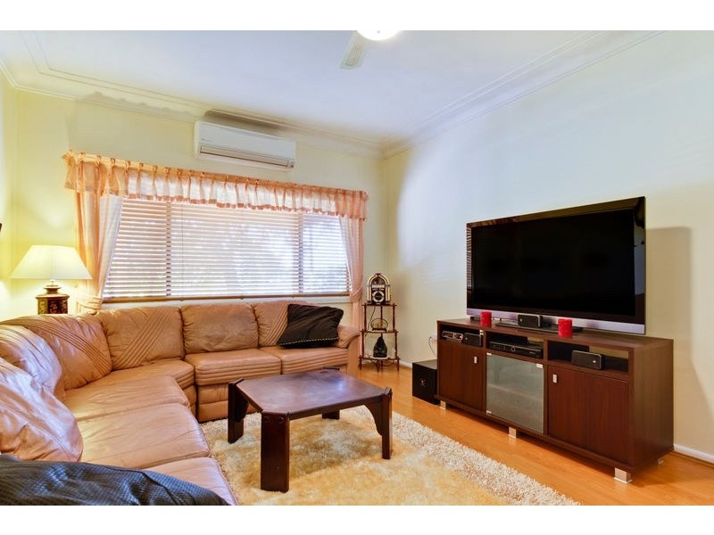 22 Merryl Avenue, Old Toongabbie NSW 2146