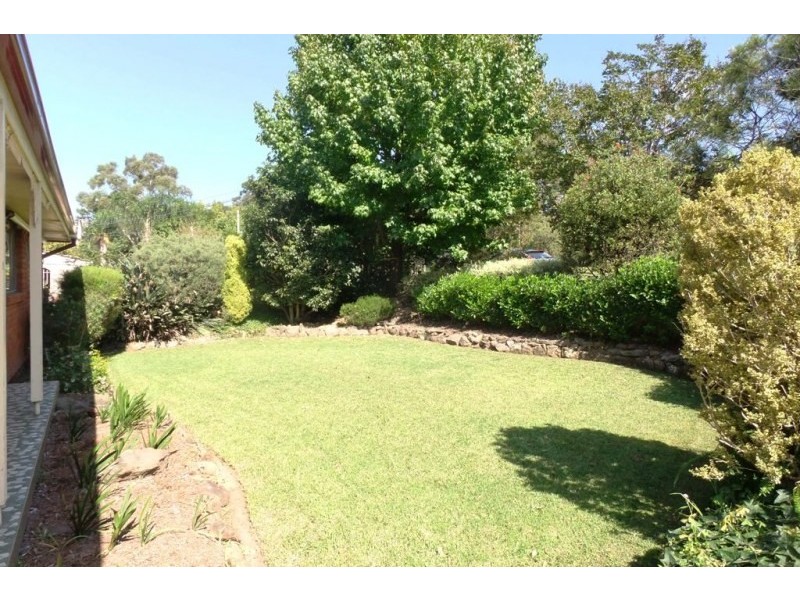 8 Palace Road, Baulkham Hills NSW 2153