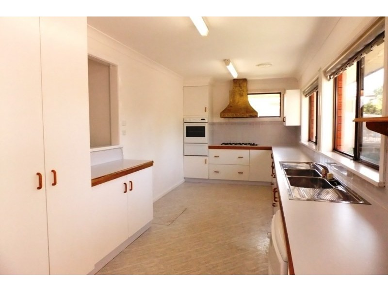 8 Palace Road, Baulkham Hills NSW 2153