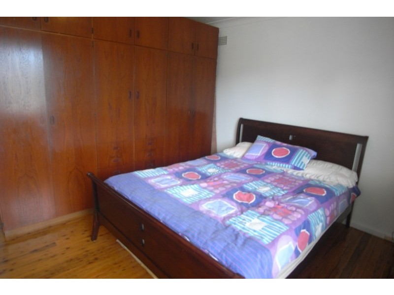 33 Greenleaf Street, Constitution Hill NSW 2145