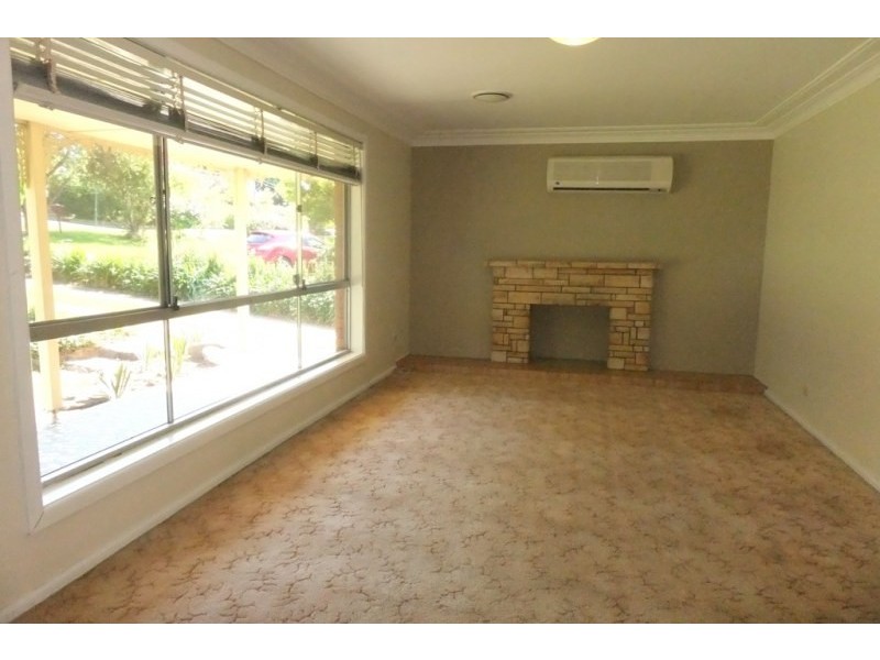 8 Palace Road, Baulkham Hills NSW 2153