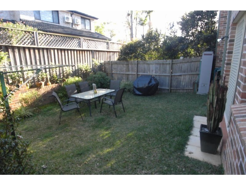 Unit 2/32 Edward Street, Baulkham Hills NSW 2153