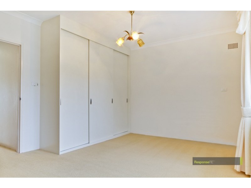 2 Selkirk Street, Winston Hills NSW 2153