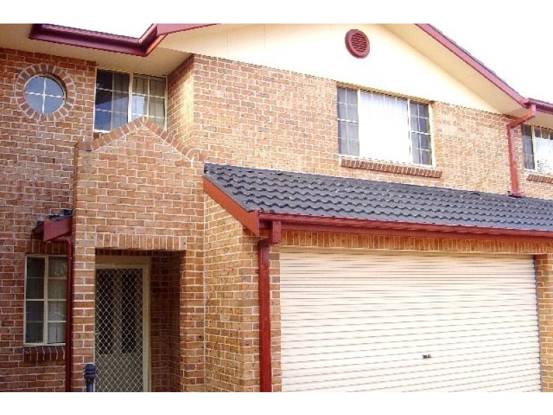 Unit 3/30 Hillcrest Road, Quakers Hill NSW 2763