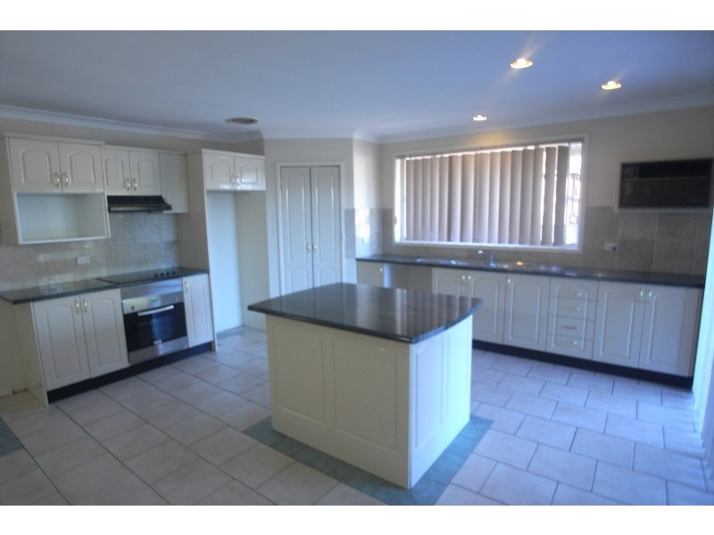 10 Sarah Crescent, Baulkham Hills NSW 2153