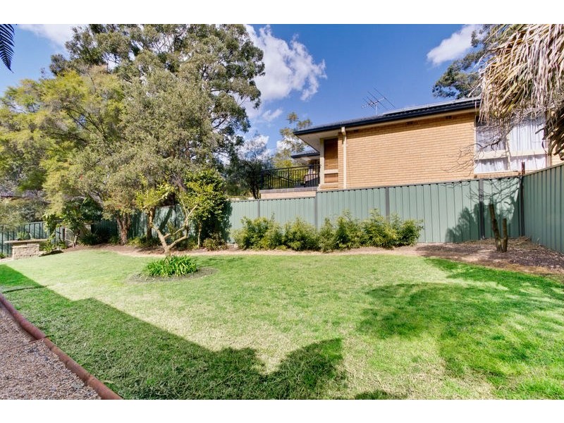 2 Kira Avenue, Northmead NSW 2152