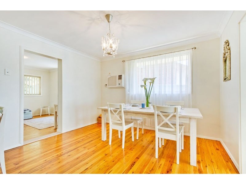 2 Kira Avenue, Northmead NSW 2152