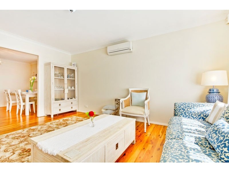 2 Kira Avenue, Northmead NSW 2152