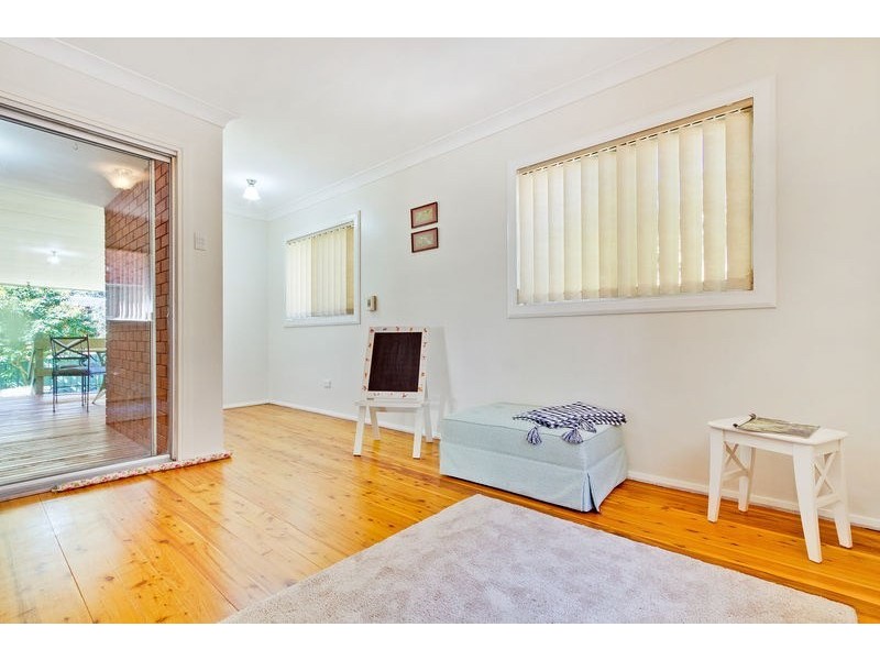 2 Kira Avenue, Northmead NSW 2152