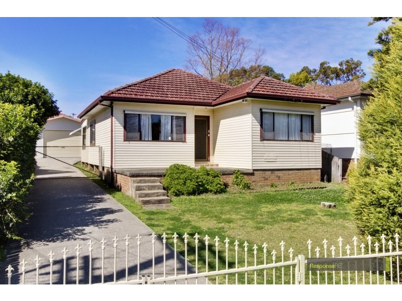 2 Carnation Avenue, Old Guildford NSW 2161