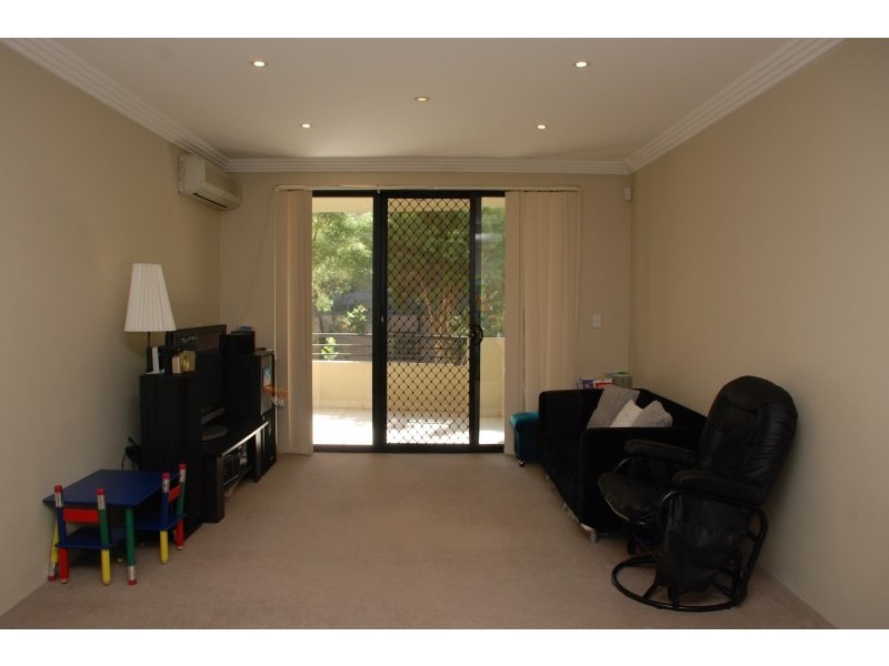 Unit 4/26 Redbank Road, Northmead NSW 2152