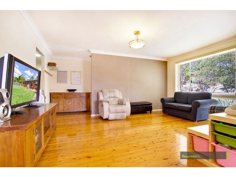 8 Kempe Parade, Kings Langley NSW 2147