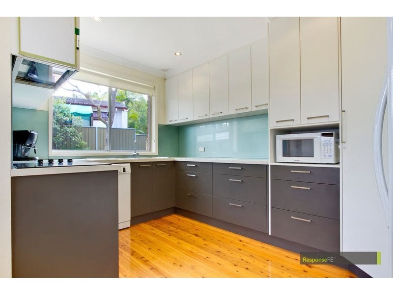 8 Kempe Parade, Kings Langley NSW 2147