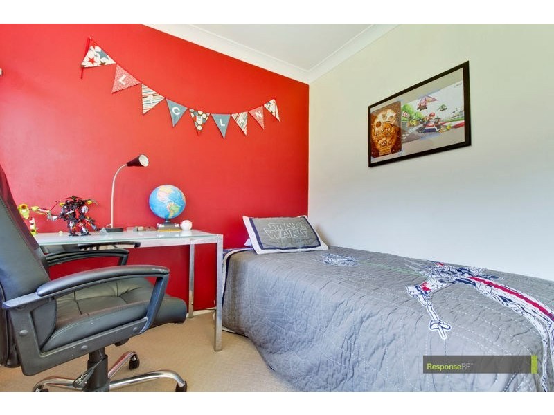 8 Kempe Parade, Kings Langley NSW 2147