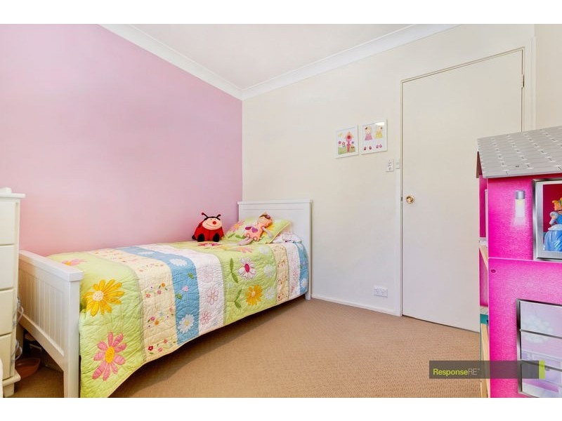 8 Kempe Parade, Kings Langley NSW 2147