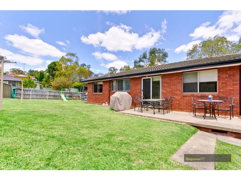 8 Kempe Parade, Kings Langley NSW 2147