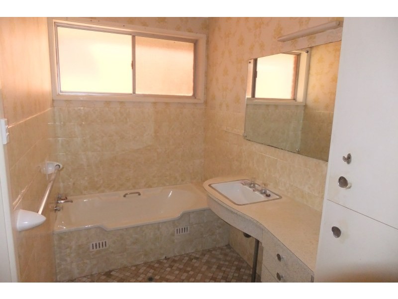 9 Berrigan Avenue, Winston Hills NSW 2153