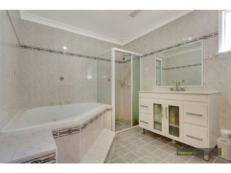 10 Simmonds Street, Kings Langley NSW 2147