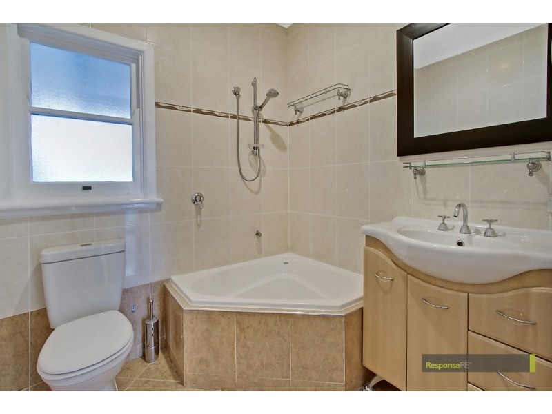 4 Jannarn Grove, Seven Hills NSW 2147