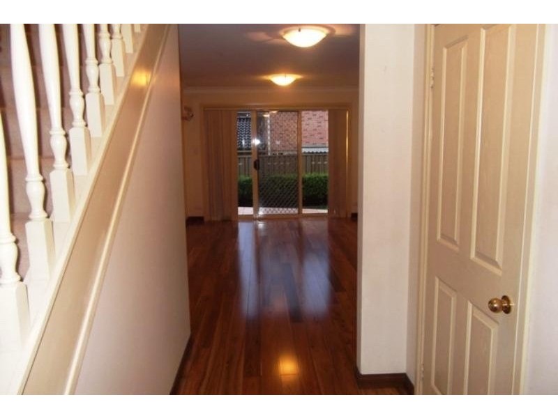 Unit 3/30 Hillcrest Road, Quakers Hill NSW 2763