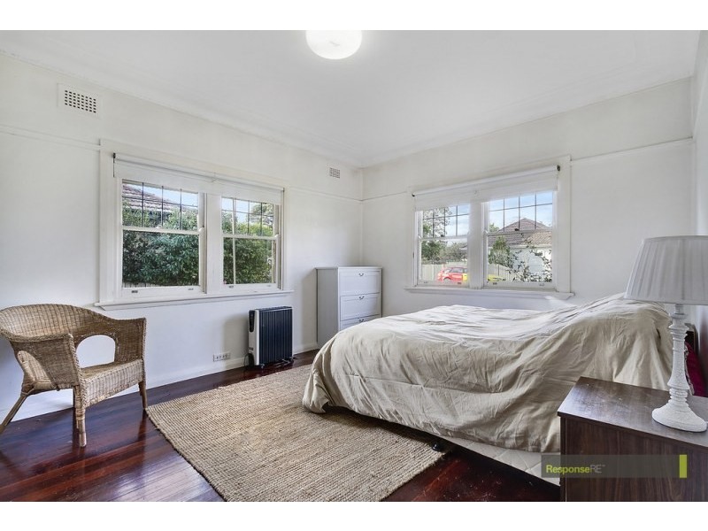 32 Hemsworth Avenue, Northmead NSW 2152