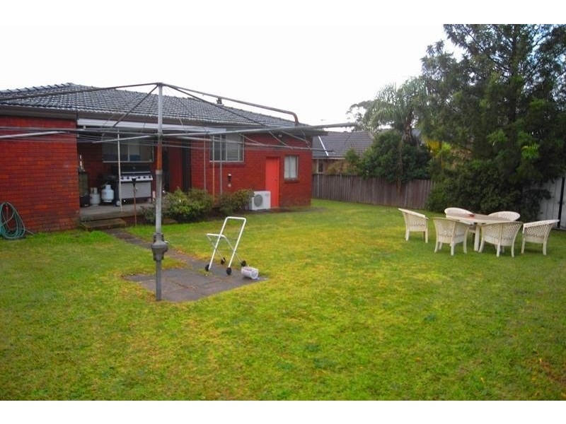 18 Mulheron Avenue, Baulkham Hills NSW 2153