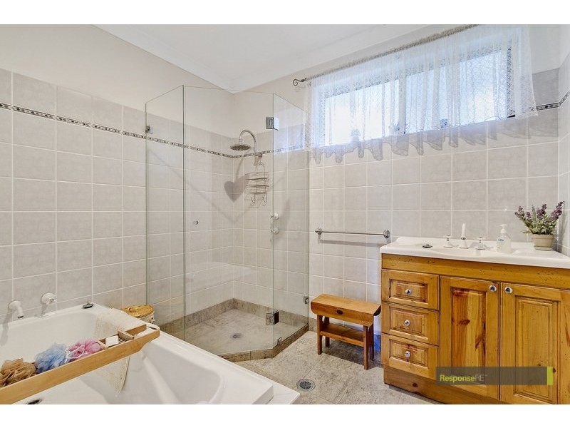 8 Amphitheatre Circuit, Baulkham Hills NSW 2153