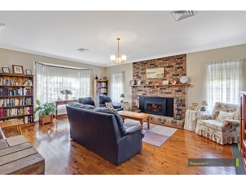 8 Amphitheatre Circuit, Baulkham Hills NSW 2153