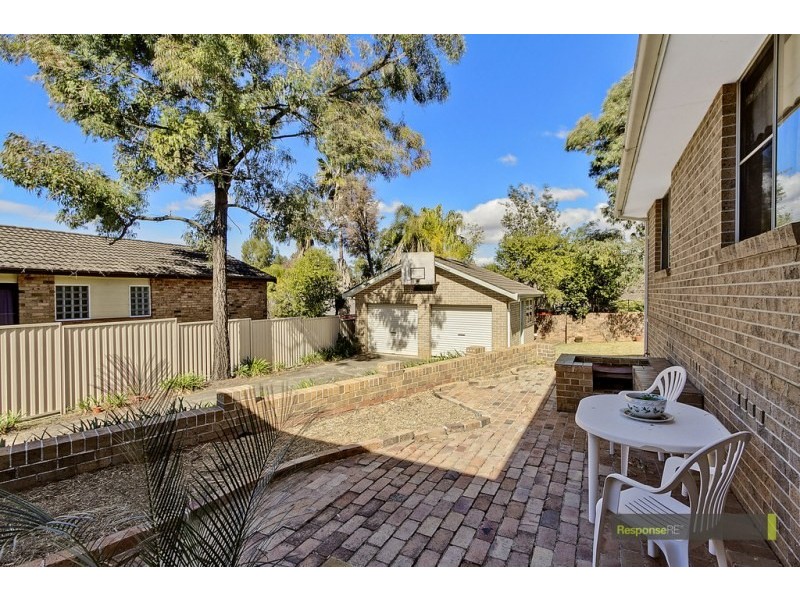 8 Amphitheatre Circuit, Baulkham Hills NSW 2153