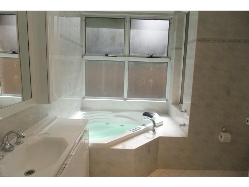 1 Wyoming Avenue, Oatlands NSW 2117